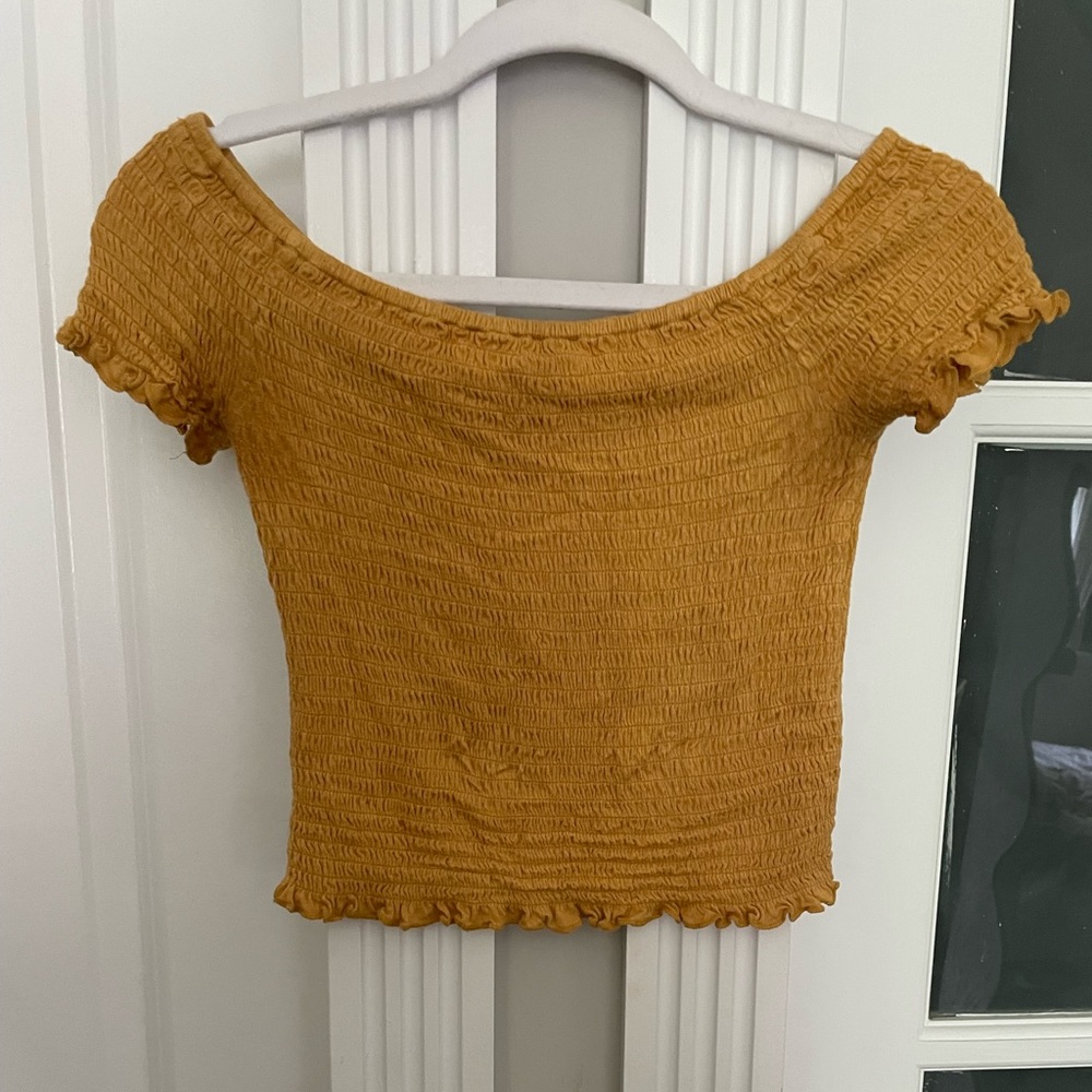 Mustard yellow top - off shoulder. SOOOO FLATTERING